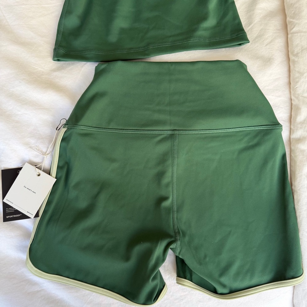 NWT SET Active Club Set - lawn - Picture 7 of 8